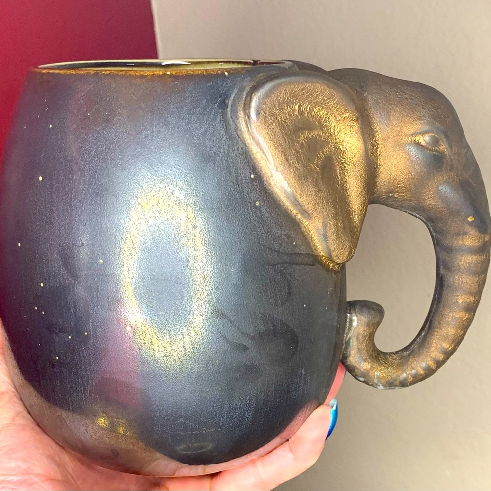 ART & ARTIFACT XL Elephant Coffee Mug, Elephant Trunk Sculpted Handle.